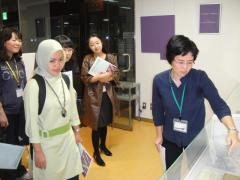 4. Visit to Women’s Archives Center